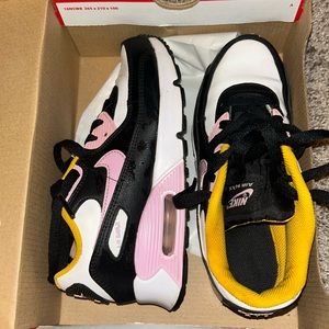 Nike Air Max 270 (GS)